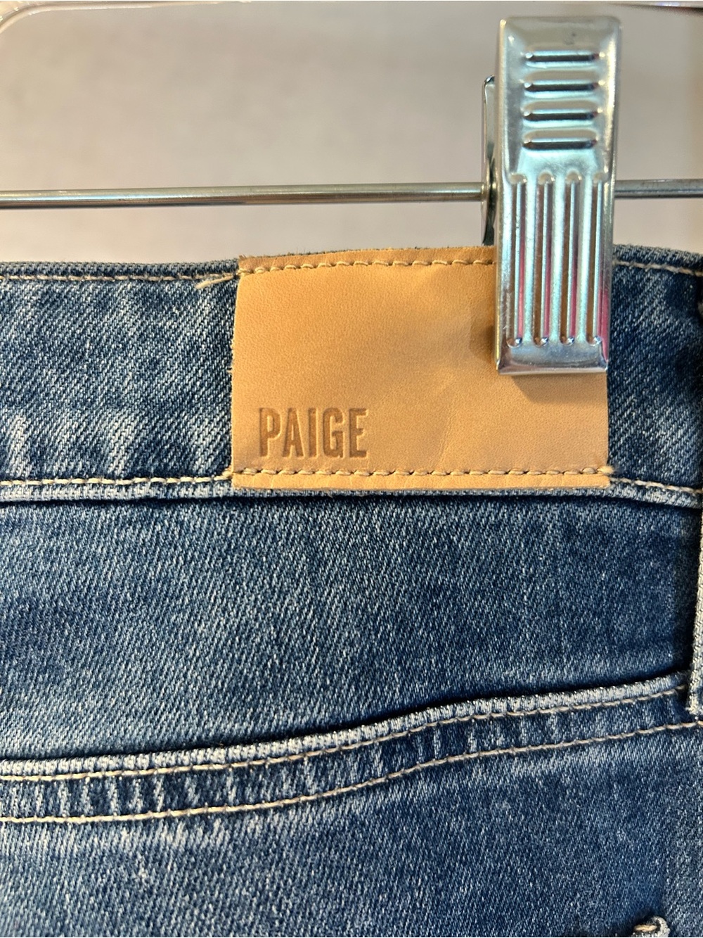 PAIGE Leenah jeans size 25 - Picture 3 of 13